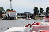 Hamburg17x293.jpg